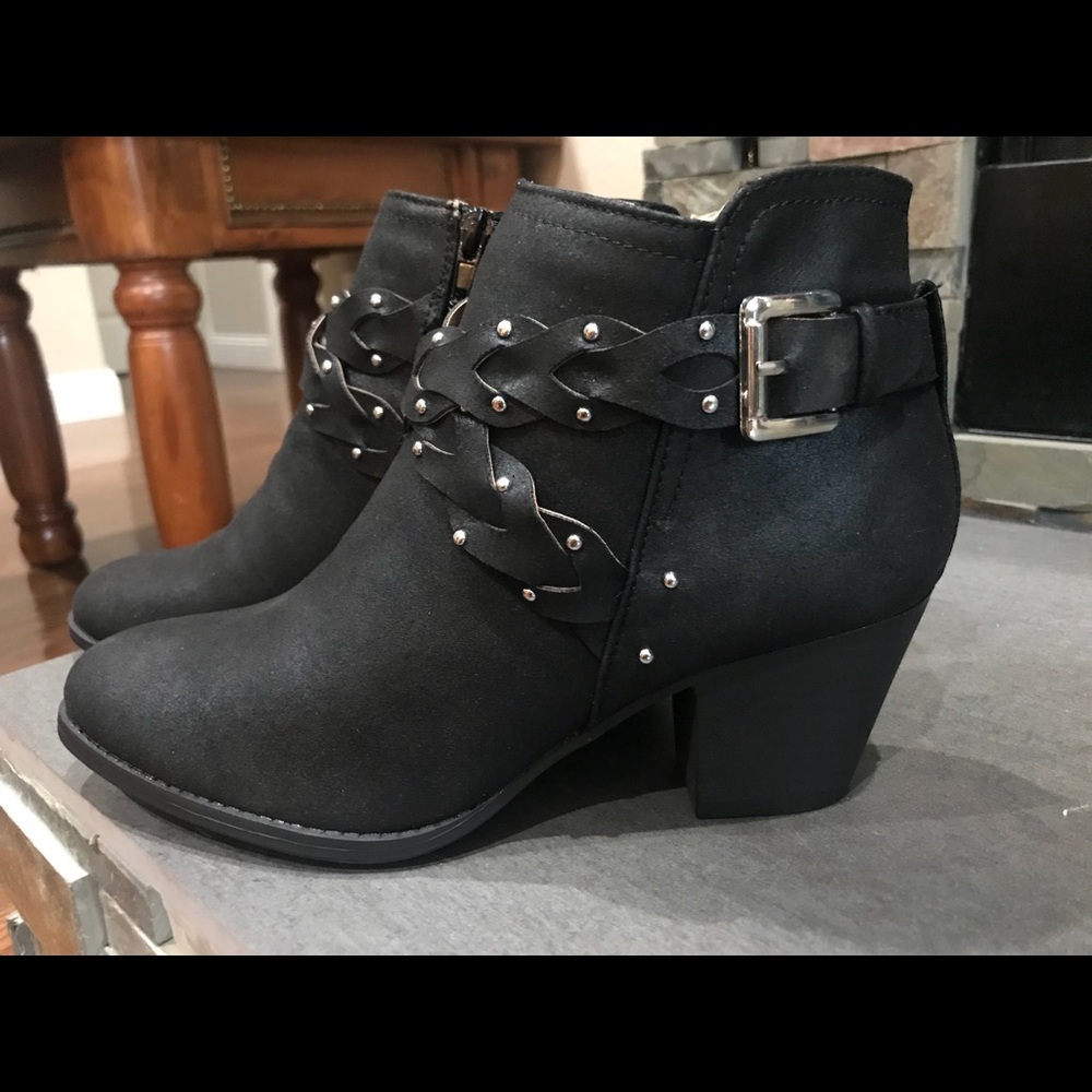 Quipid Black Booties - Picture 3 of 4